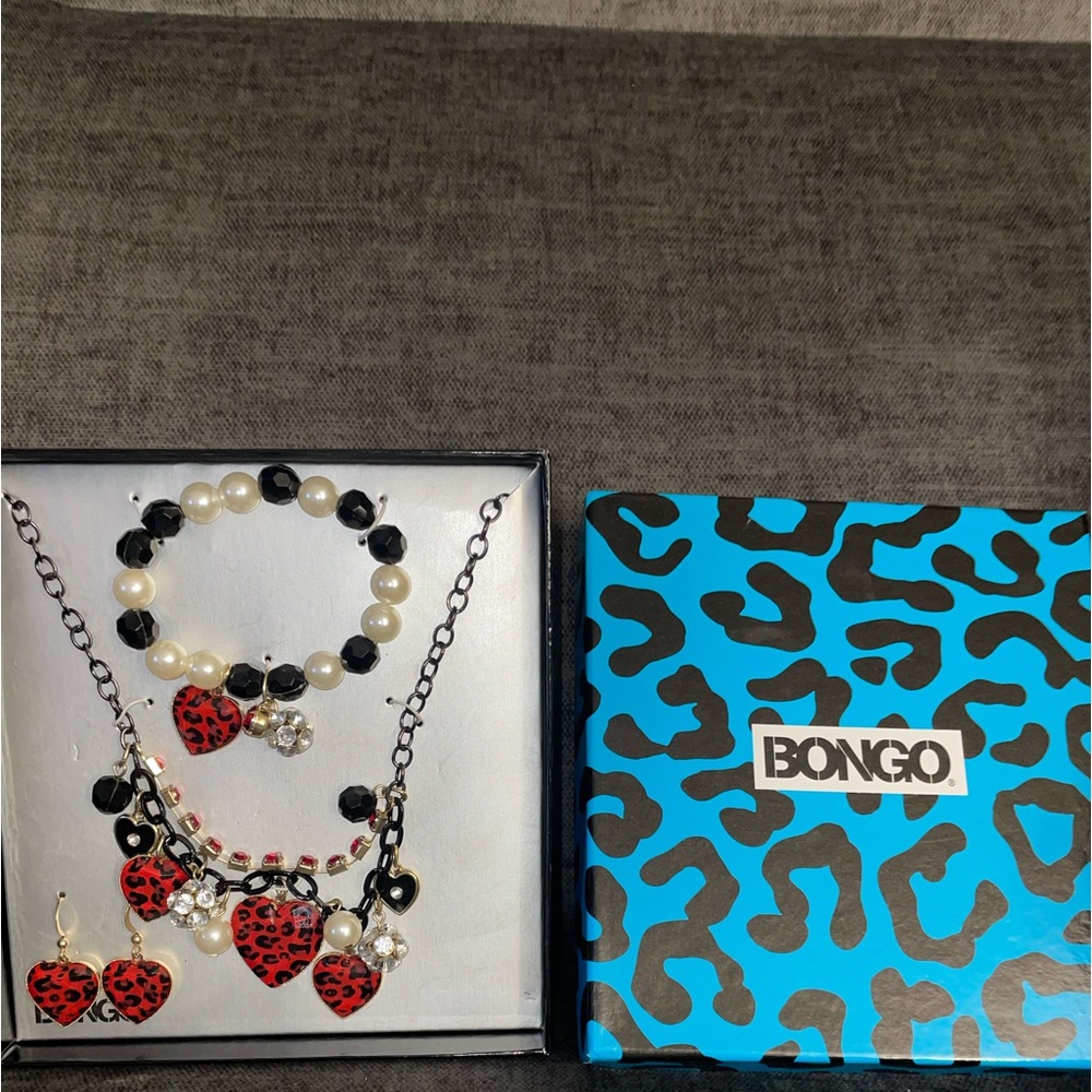 Row Cheetah Print Hearts Bracelet Earrings Necklace Set